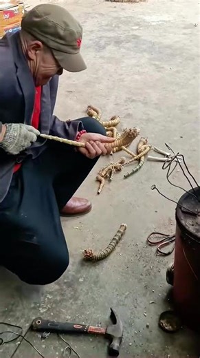 The process of drilling holes in bamboo roots using red-hot wire