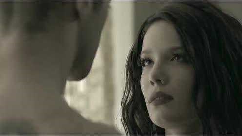 The Chainsmokers《Closer》