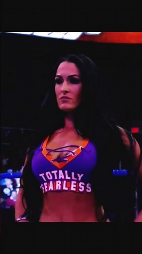 Natalya vs Nikki Bella