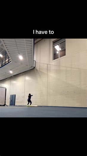 Winter training 🤭#fypシ゚viral #athletelife #thrower