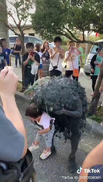 沖縄の厄払い祭り：パーントゥの魅力と恐怖