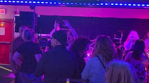 Bitd rocks the Pearl... | Oriental PEARL Restaurant