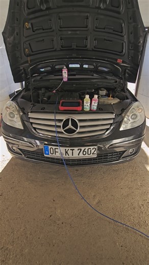 dekarbonizacija motora Užice on Instagram: "Kada je dpf zapušen, da li zbog čestih gašenja u toku regeneracije, zbog kvara nekog senzora itd... ni u kom slučaju se ne može očistiti sam od sebe, ako vam neko kaže da vozite u velikim obrtajima budite sigurni da se ne razume u dpf sistem. Takvom vožnjom može stradati turbina, povratni pritisak vam može upropastiti motor tako što će izbiti ulje kroz separator uljnih para. Može se desiti da bude u stalnoj regeneraciji i da konstantno ubacuje naftu u 