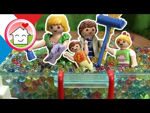 Playmobil en français Le nettoyage du printemps avec Orbeez - Playmobil Famille Hauser