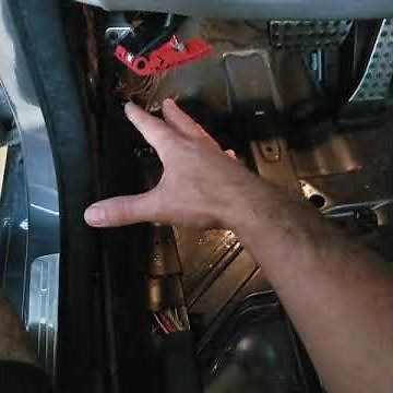 Mercedes 2008 C300 Major electric problem... won't start... no communication with computer, easy fix