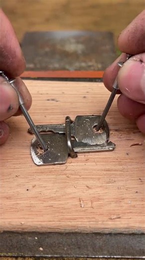 Locksmith revealed the secret behind perfect key copies... #Shorts #gearhacksdiy