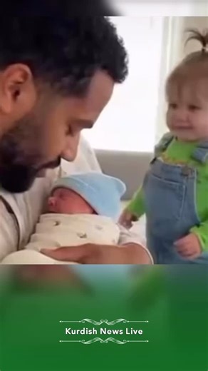 Kurdish news Live on Instagram‎: "دڵی بەرگەی بینینی ئەو خیانەتە ناگرێت 😂 ____ ‏@kurdiish_news_live ‏@kurdiish_news_live ‏@kurdiish_news_live ‏#kurdishnewslive #hawler #kurdish #slemani #kurdistan #erbil #duhok #halabja #raparin #ranya #koya #funny #comedy #iraq #turkea #syria #iran #karkuk #usa #graphic #family"‎