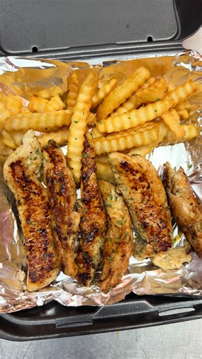 🔥 6pc Grilled Tenders w/ Fries 🔥 📞 Call-Ins: 769-352-4724 💻 Order Online: Available via DoorDash 🕙 Open ‘til 10 PM 📍 2512 John R. Lynch St, Jackson, MS #jacksonms #jacksonstateuniversity #jacksonmsfood #jxnms #fyp
