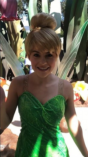 Meeting TinkerBell at Pixie hollow in Disneyland #tinkerbell ✨ ￼
