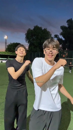 COISAS ABSURDAS | Viral TikTok dance! | #shorts #dance #viral #tiktok #trend