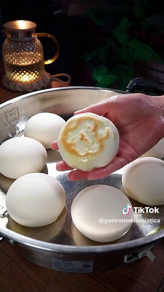 🥰 Cocinar comida asiática en casa nunca fue tan sencillo 😍 Sigue el paso a paso y descubre lo delicioso que puede ser viajar con el paladar, sin salir de tu cocina. ✨