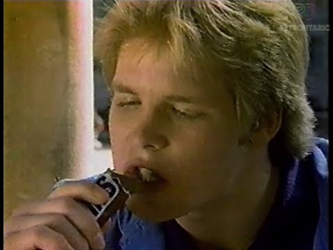 SNICKERS SATISFIES YOU (1985) 🍫🍫🍫