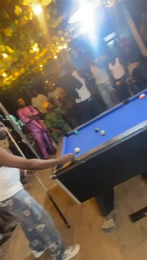 Engaging Moments in Pool: The Fans' Challenge