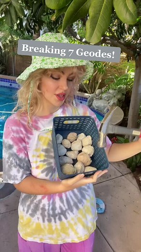 Geode Cracking: Breaking 7 Geodes!