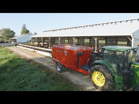 KUHN Knight VT 200 Series Twin-Auger Vertical Maxx® Mixers