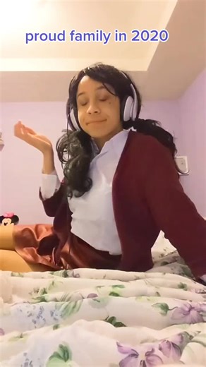 exactly what would happen if Oscar caught her bopping to this 😂 #theproudfamily #disneychannel #pennyproud #disney