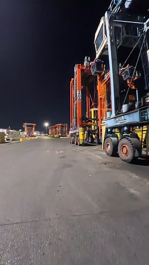 13K views · 3.5K reactions | Getting set up in the new machine after my last one was taken out @trucker_gang #ila #fyp #pov #straddlecarrier #bluecollar #ilwu #themachineoperator | the_machine_operator | Facebook