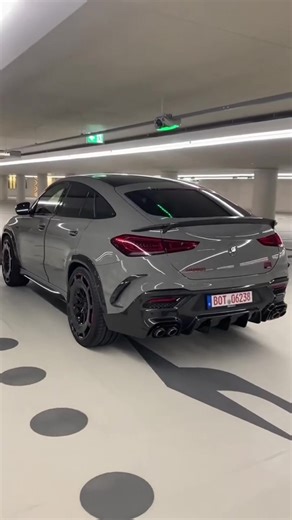 Discover the Luxury of the Mercedes-Benz GLE 900 Rocket