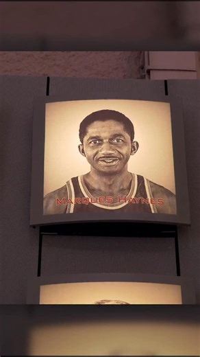 Legendary Harlem Globetrotter Marques Haynes – considered by many to be the greatest basketball dribbler of all-time. In a four-decade career, Haynes played in more than 12,000 games, traveled more than four million miles and entertained fans in nearly 100 countries during two stints with the Globetrotters Check out the next generation of legends on the 100 Year Tour now. Tickets link in Bio. 🏀 | Harlem Globetrotters