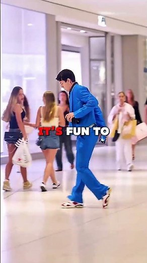 “How To Moonwalk Like Michael Jackson 😱 (Easy Tutorial)”