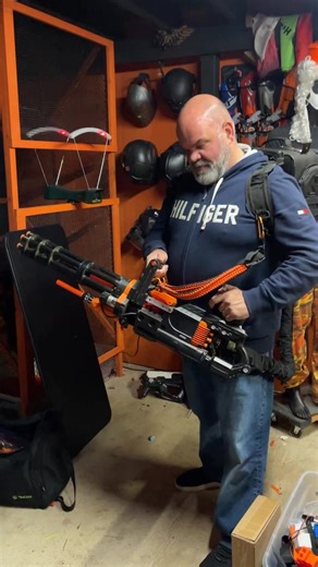 Captain Xavier mini gun. This things is so much fun. Maritime Foam World Foam Alliance #althegeek #blasters #nerfmod #nerf #nerfwar #minigun #nerfrival #nerfcamp #nerfornothing | Al The Geek