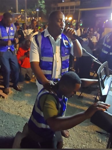 Ebenezer Jiwe - Powerful Worship Song