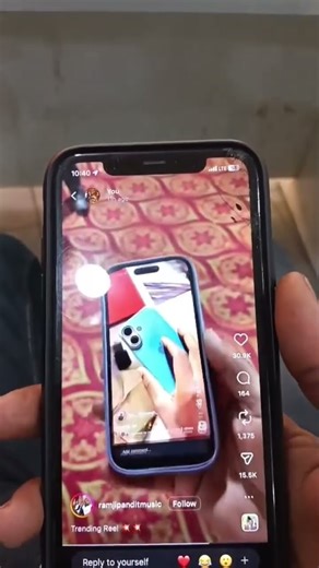 iPhone and iPod shuffle 🔀 shuffle is the best way