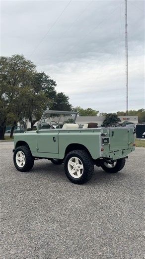 We put a 425HP GM LS3 Engine in an Iconic Land Rover Series IIA 88 #landrover