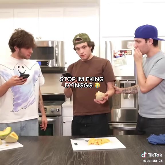 Robot Noises From My Wallet: Hilarious Moments