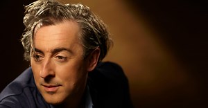 Alan Cumming Sings Sappy Songs on PBS Tonight