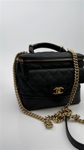 Are you…missing something? 👀 Because these vanity bags are giving ‘you need to be in my glam routine.’ Available on our website and ready to ship to you. | Gold and Beyond