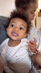 486K views · 20K reactions | Baby singing her heart out 凉殺 A Life Less Scripted #baby #singing #cute | A Life Less Scripted | Facebook