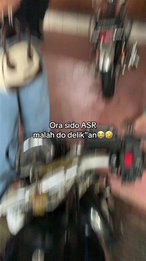 Ora Sido ASR: Delik'an Race Girl Comedy