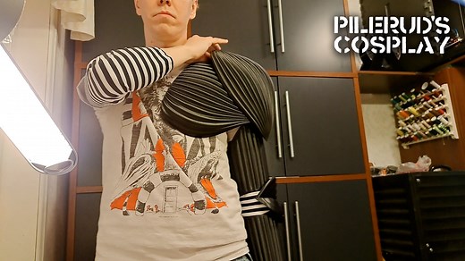 37K views · 775 reactions | Making Bram Stoker's Dracula's armor. 3D modeling, printing and fitting. I started with an arm. Many hours of work summed up in less than a minute. #dracula #bramstokersdracula #cosplay #costume #pilerud #pilerudscosplay #armor #armour #knight #medieval #fantasy | Pilerud's cosplay | Facebook