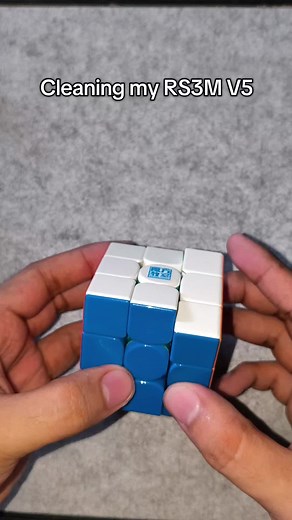 Cleaning My Moyu RS3M V5 Speedcube: Tips and Tricks