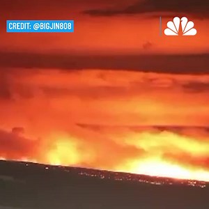 🌋 WATCH: The world's largest active volcano, Mauna Loa, erupts in Hawaii for the first time in nearly four decades, officials say: http://on.nbc10.com/jRULVYp | NBC10 Philadelphia