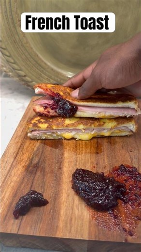 MAKING FRENCH TOAST MONTE CRISTO‘S !!!!￼