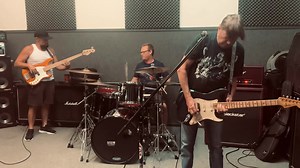 Little bit of Ronnie from rehearsal Pat Travers Guitar Alex Petrosky Drums David Pastorius Bass | Pat Travers Band