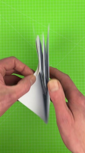 Making an expanding mechanism for a vertical pop-up composition