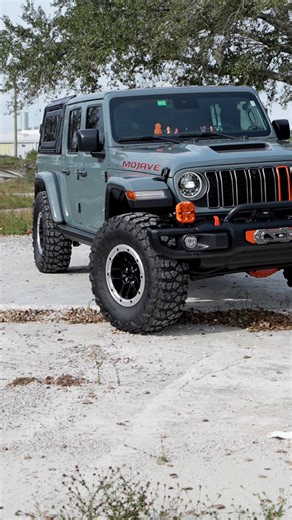 Take a closer look at our DF01 on this Jeep Gladiator Mojave 🔥 Vehicle-specific design delivers a precise, bolt-on fit with a refined look—no spacers, no modifications. #DEFIANTWheels #Jeep #Gladiator #Mojave #JeepGladiator