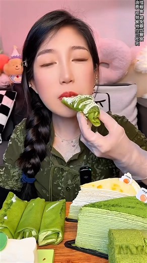 Matcha Chocolate Fudge Matcha Whipped Foam Cake Hello Kitty Cake ASMR | Xiaoyii Asmr | Xiaoyii Asmr