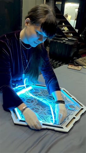 SOLIPS / Wall Art Decor Sacred Geometry / Mandala on Instagram: "The assembly process of the LED lamp “Navi” in white, featuring a mirrored inner background. This is a perfect example of how geometry, thoughtful design, the interplay of colors and materials as well as layered construction and dynamic lighting come together to create a truly striking effect. And here is the result — a wall art object that draws the eye and captivates with its refined, flawless beauty. White “Navi “ is available t