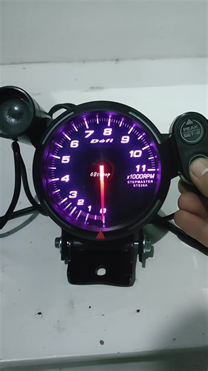 Variasi Tachometer untuk Mobil yang Menarik