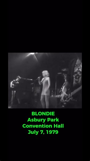 BLONDIE live at Asbury Park Convention Hall — July 7, 1979. Just two months earlier, ‘Heart of Glass’ hit #1 on the Billboard Hot 100. Here’s Debbie Harry at the peak of her power. #Blondie #DebbieHarry #HeartOfGlass #AsburyPark #ConventionHall #ClassicRock #70sRock #80sRock #MusicHistory #RockIcons #MTVGeneration #NewWave #PunkRock #WomenInRock #RockLegends #VintageRock #RetroVibes #RockAndRoll #MusicReels #LiveMusic | Jersey Shore Music