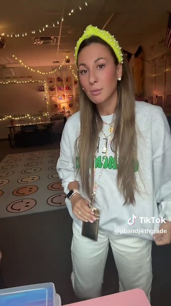 Exciting Field Trip Day Outfits for Teachers