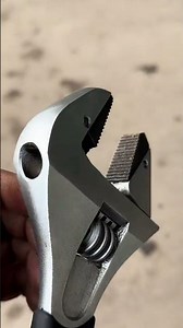 Effortless and easy to use ratchet open wrench