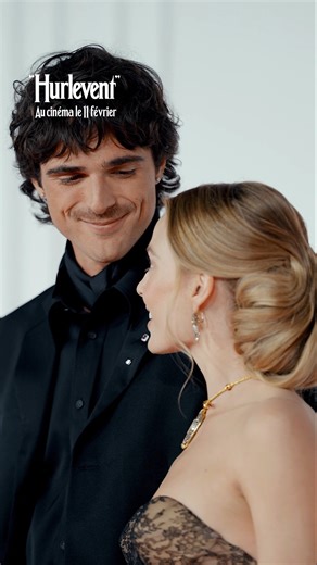 Margot Robbie et Jacob Elordi sur le tapis rouge de "Hurlevent" 🥹🥰 Un film avec Margot Robbie (Barbie) et Jacob Elordi (Frankenstein), au cinéma le 11 février. #Hurlevent #margotrobbie #jacobelordi #wutheringheights | Warner Bros. Pictures