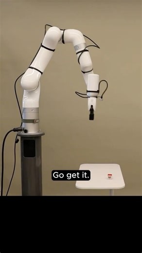 We swapped a robot arm in 60 seconds 🤖💻
