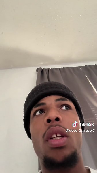 Just all up in yo business knowing damn well you ain’t a piece of food #fliesareannoying #comedy#skit#fypシ゚viral #fypシ