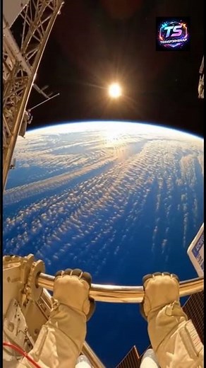 This Is What Earth Looks Like from Space 😲🌎